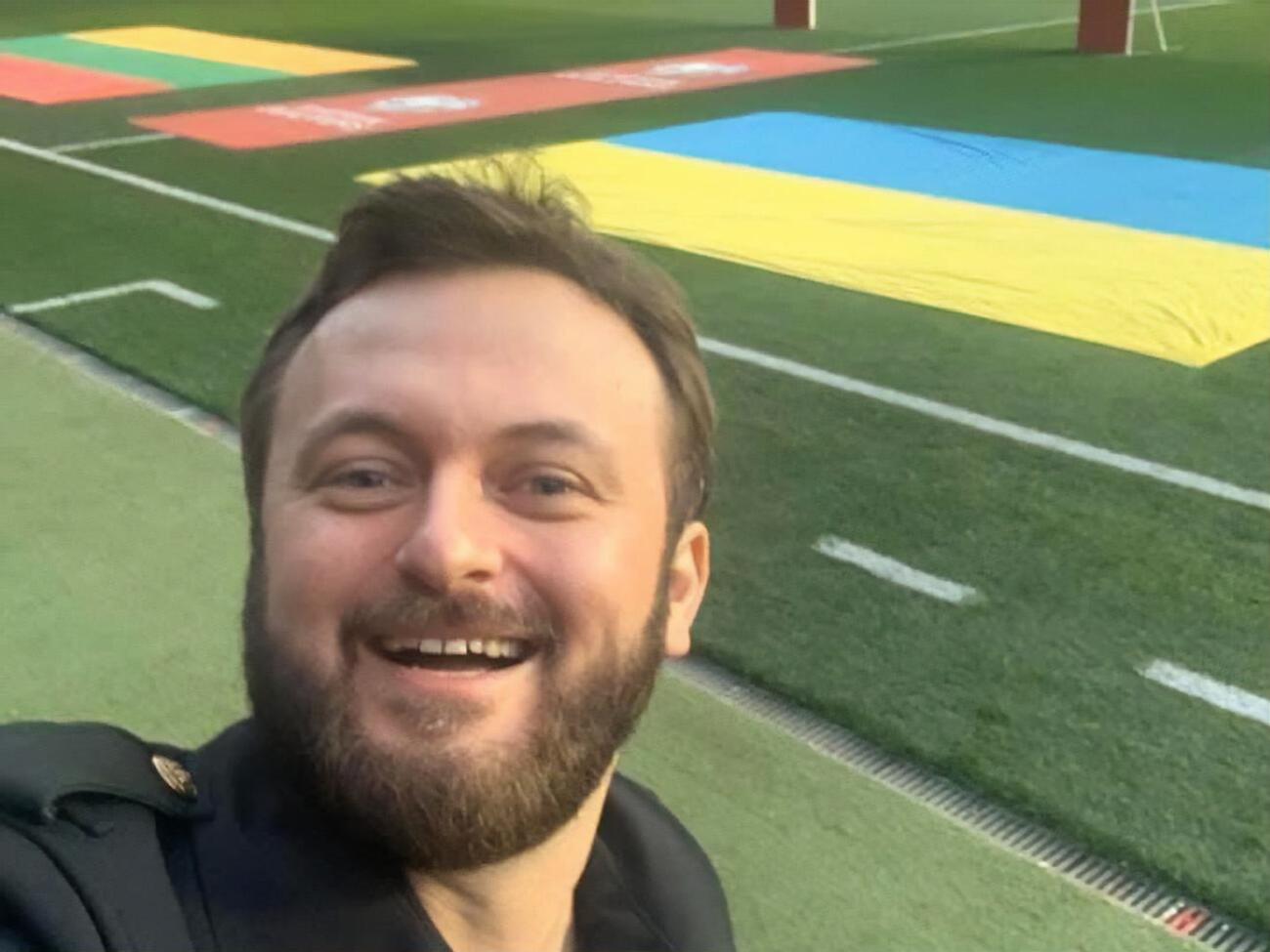 Dzidzio спел перед футбольным матчем в Харькове