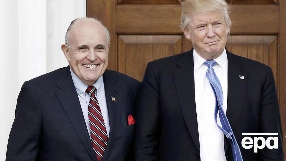 Джуліані (на фото ліворуч) є особистим адвокатом Трампа