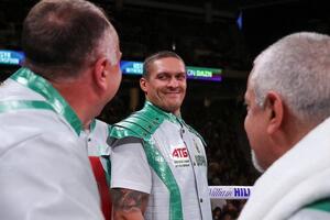 Усик теперь претендует на чемпионский пояс WBO