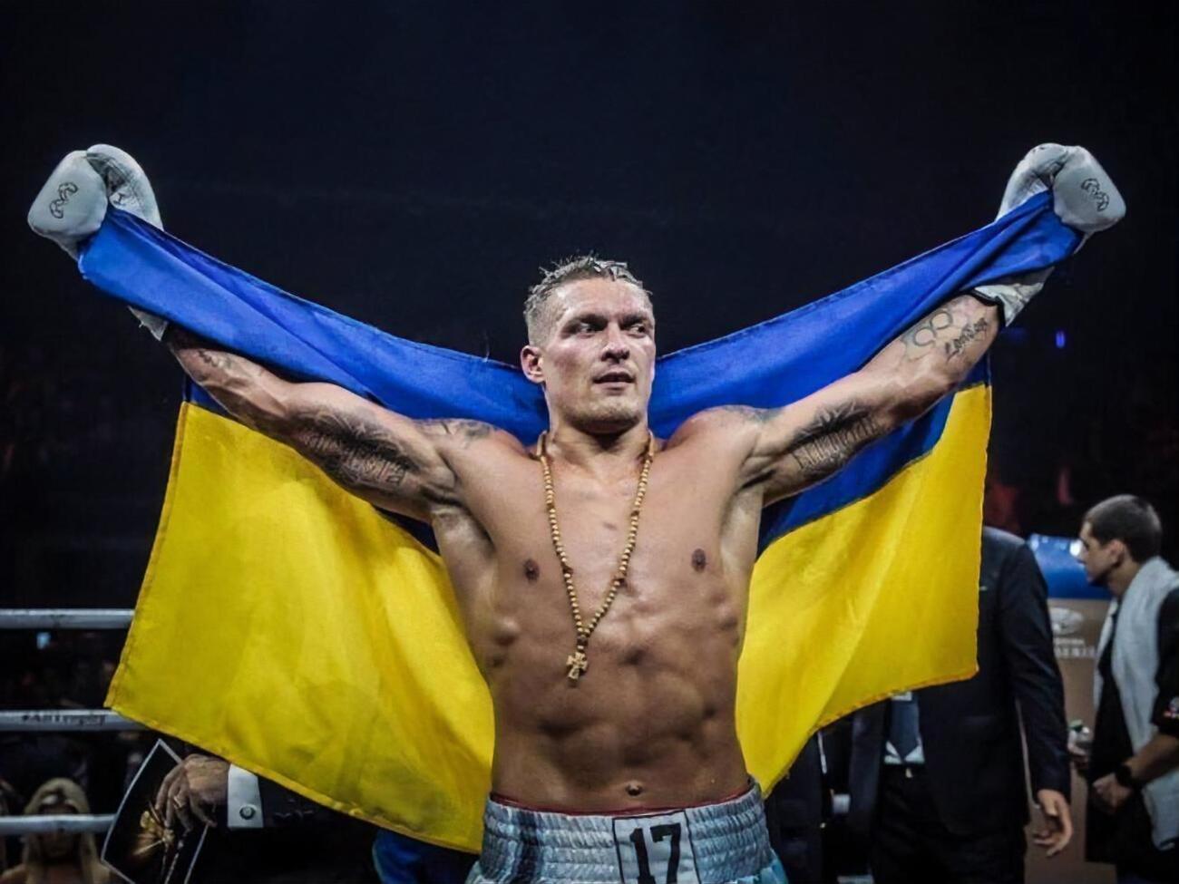 Усик здобув перемогу у першому поєдинку в суперважкій вазі технічним нокаутом