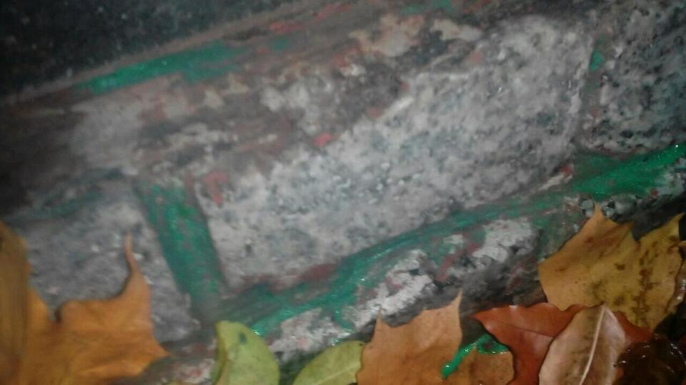 Полиция зафиксировала 38 актов вандализма в отношении памятника героям УПА в Харькове, сообщает "Украинский Харьков"