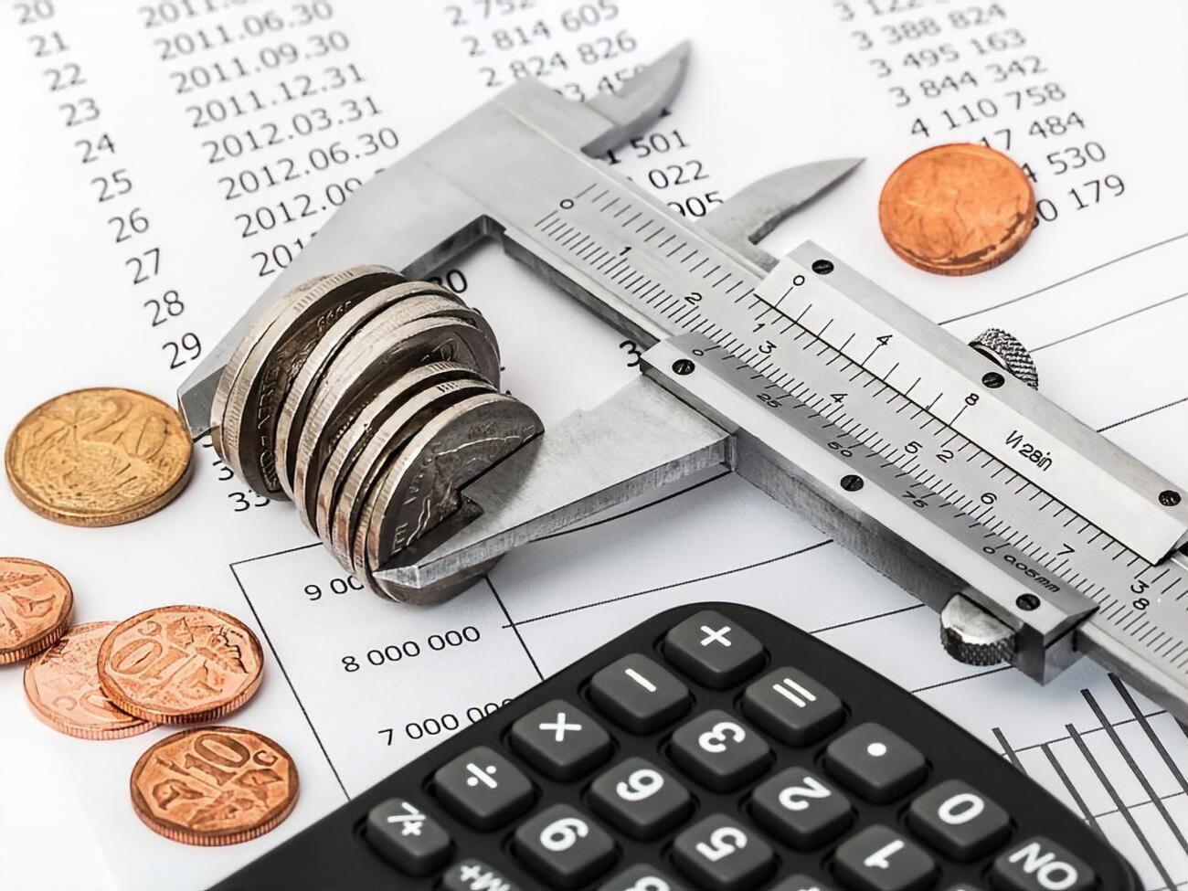 Исследование КМИС:&nbsp;Наиболее тенизированными секторами экономики являются розничная торговля и строительство