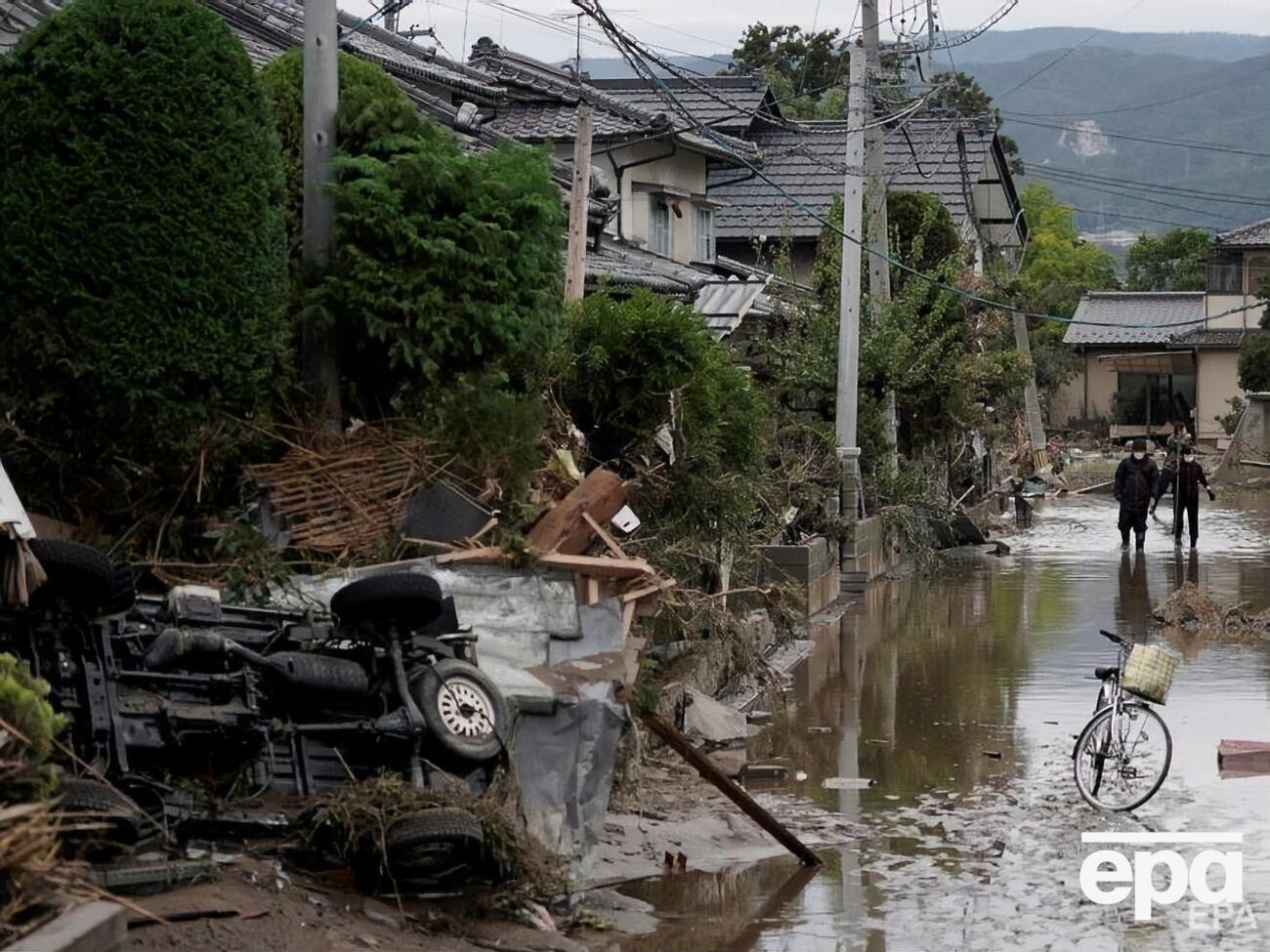 По словам властей, в некоторых регионах за одни сутки выпало до 40% годовой нормы осадков