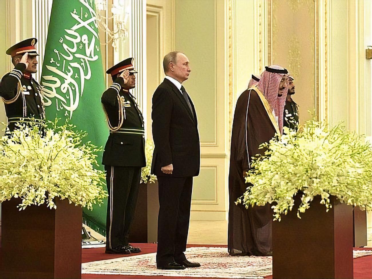 Путин прибыл в Эр-Рияд 14 октября