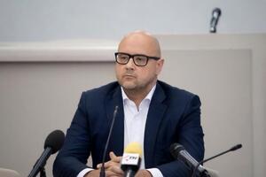 Святаш находится в реанимации в одной из больниц Харькова в тяжелом состоянии, сообщил юрист