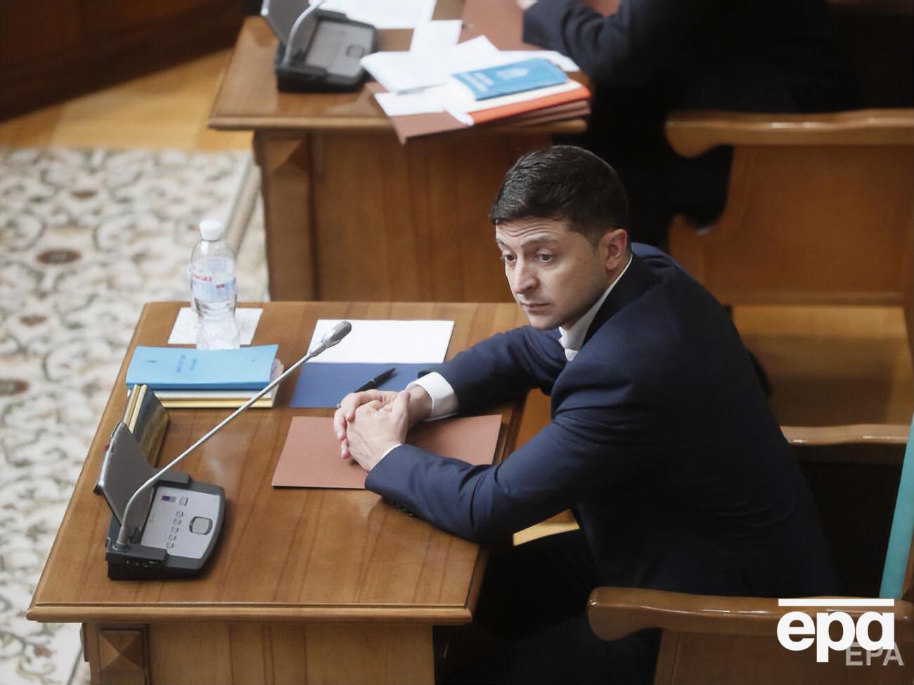 Зеленский получил закон с подписью спикера Рады 9 октября