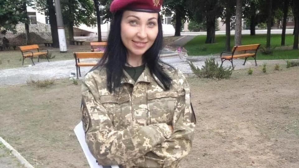До вступу до лав ЗСУ Ярослава Никоненко займалася волонтерством