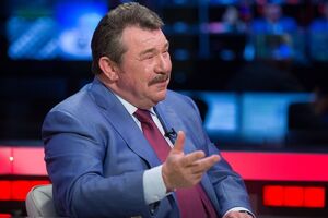 Кузьмука уволили по возрасту