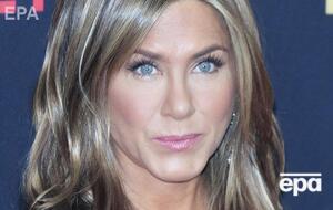 Еністон: Привіт, Instagram