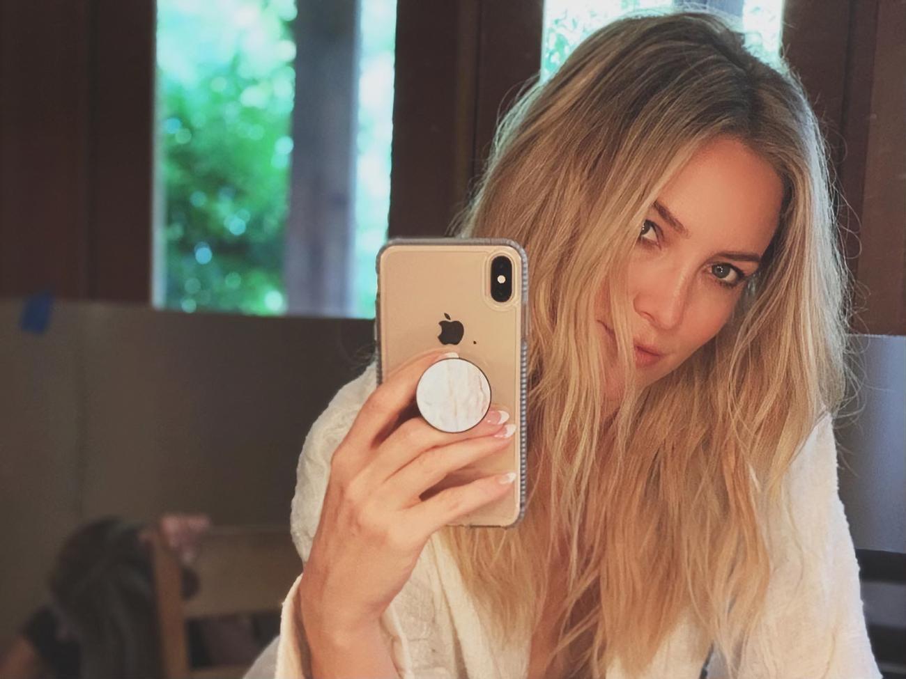 Хадсон показала подросшую дочь