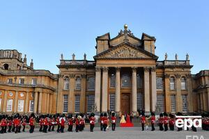 Золотой унитаз был выставлен в Бленхеймском дворце