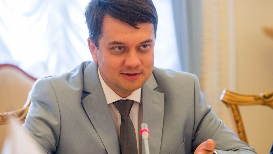 Разумков висловив розчарування випадками кнопкодавства