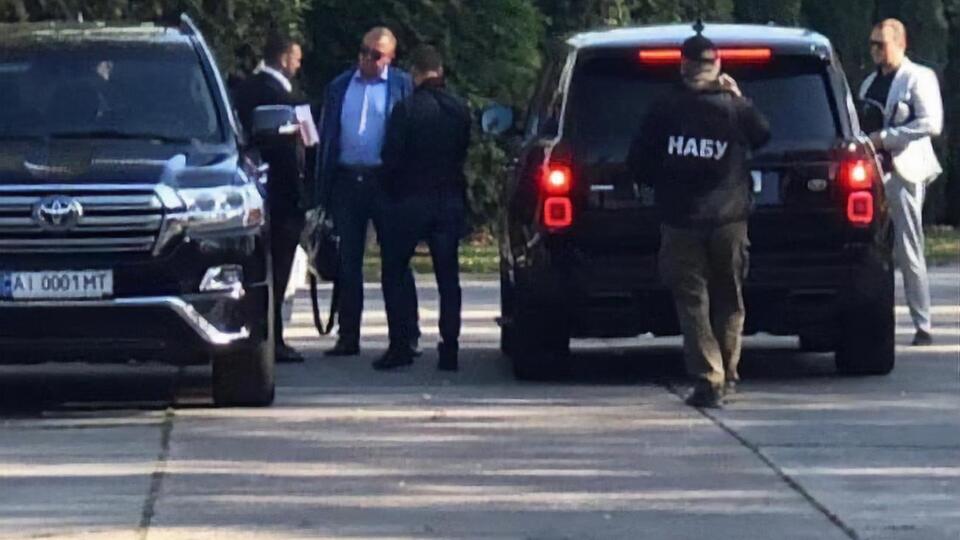 Гладковський намагався виїхати з України, його затримали детективи НАБУ