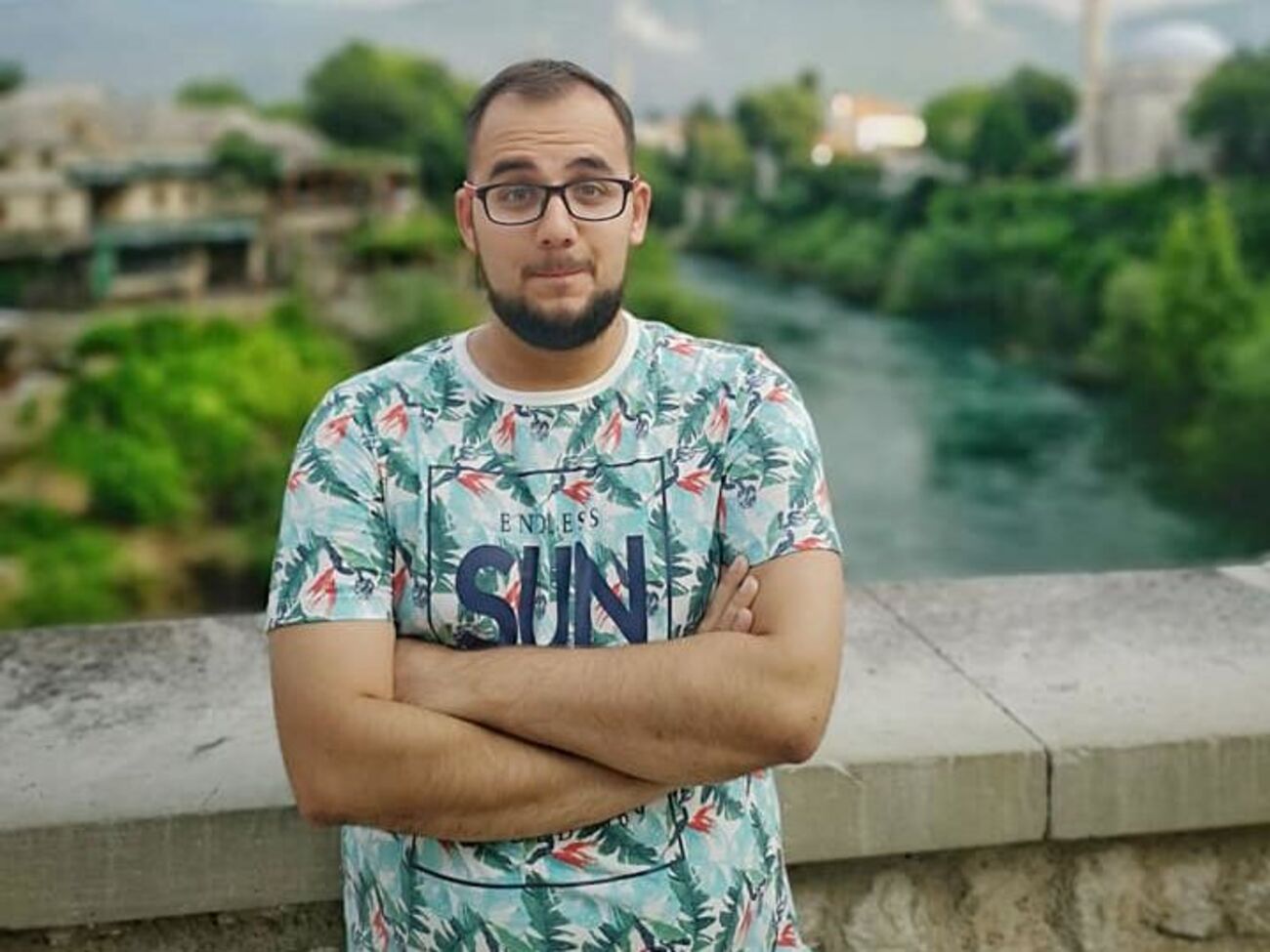 Учитывая текст "новой сделки" по Brexit, можно сказать, что Джонсон просто пытается сыграть в наперстки с населением и парламентом