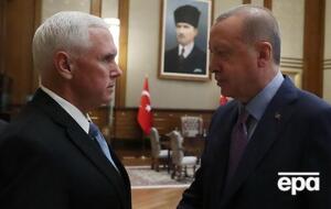 После переговоров с делегацией из США (на фото вице-президент Майк Пенс) Эрдоган согласился приостановить военную операцию "Источник мира"