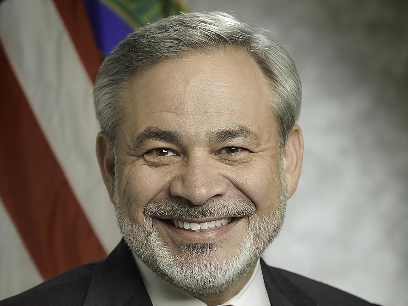 Дэн Бройлет занимает пост заместителя министра энергетики