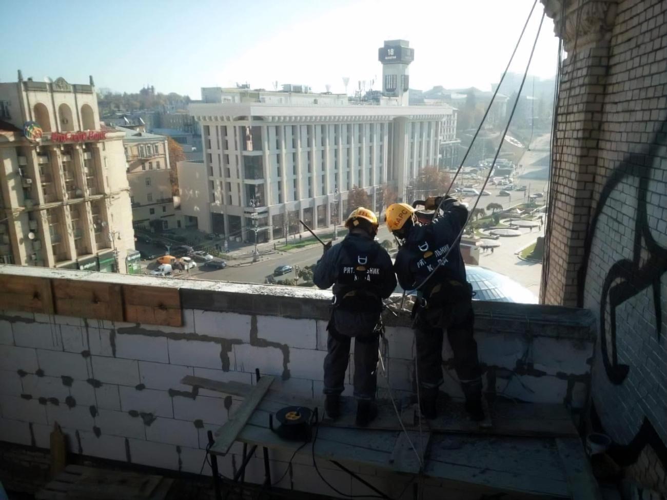 Демонтаж виконують комунальні служби
