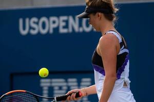 Свитолина победила американку на турнире в Пекине