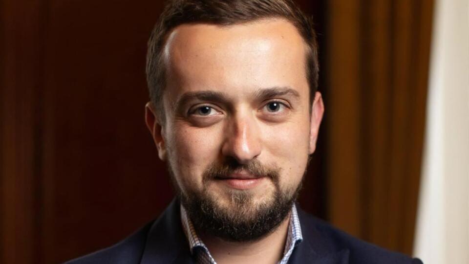 Кирило Тимошенко: Ми всі з бізнесу – ухвалюємо рішення оперативно, працюємо швидко. Може, десь і помиляємося, але ми не звикли розтягувати все на роки. Ми хочемо робити все швидко, щоб за п'ять років показати результат