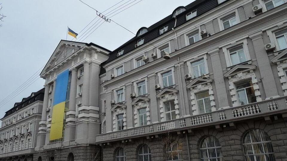 За даними СБУ, жінка працювала на бойовиків із серпня 2017 року