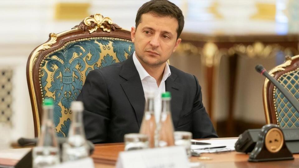 Зеленский заявил о необходимости создания стратегии деоккупации временно оккупированных территорий Крыма и востока страны