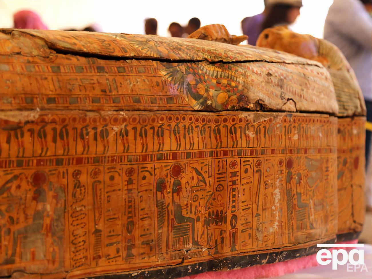 Саркофагів досі не торкалися