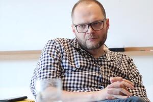 Бородянский: Простите, Валерия Алексеевна, мне стыдно