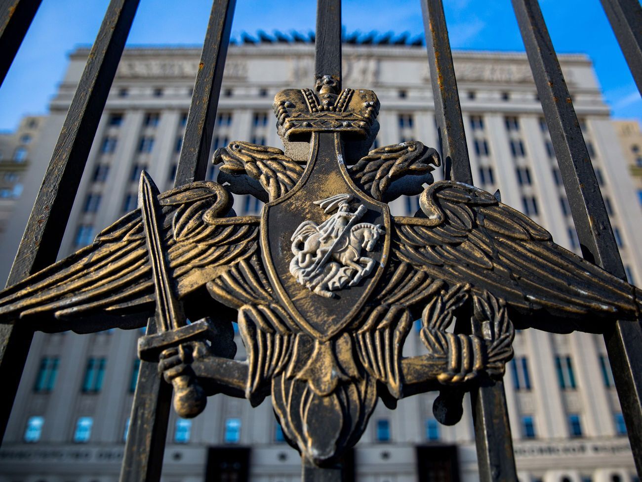 В минобороны РФ сказали, что информация "Ведомостей" не соответствует действительности
