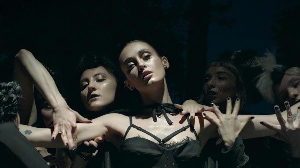 Паша: Кажуть, усі жінки відьми