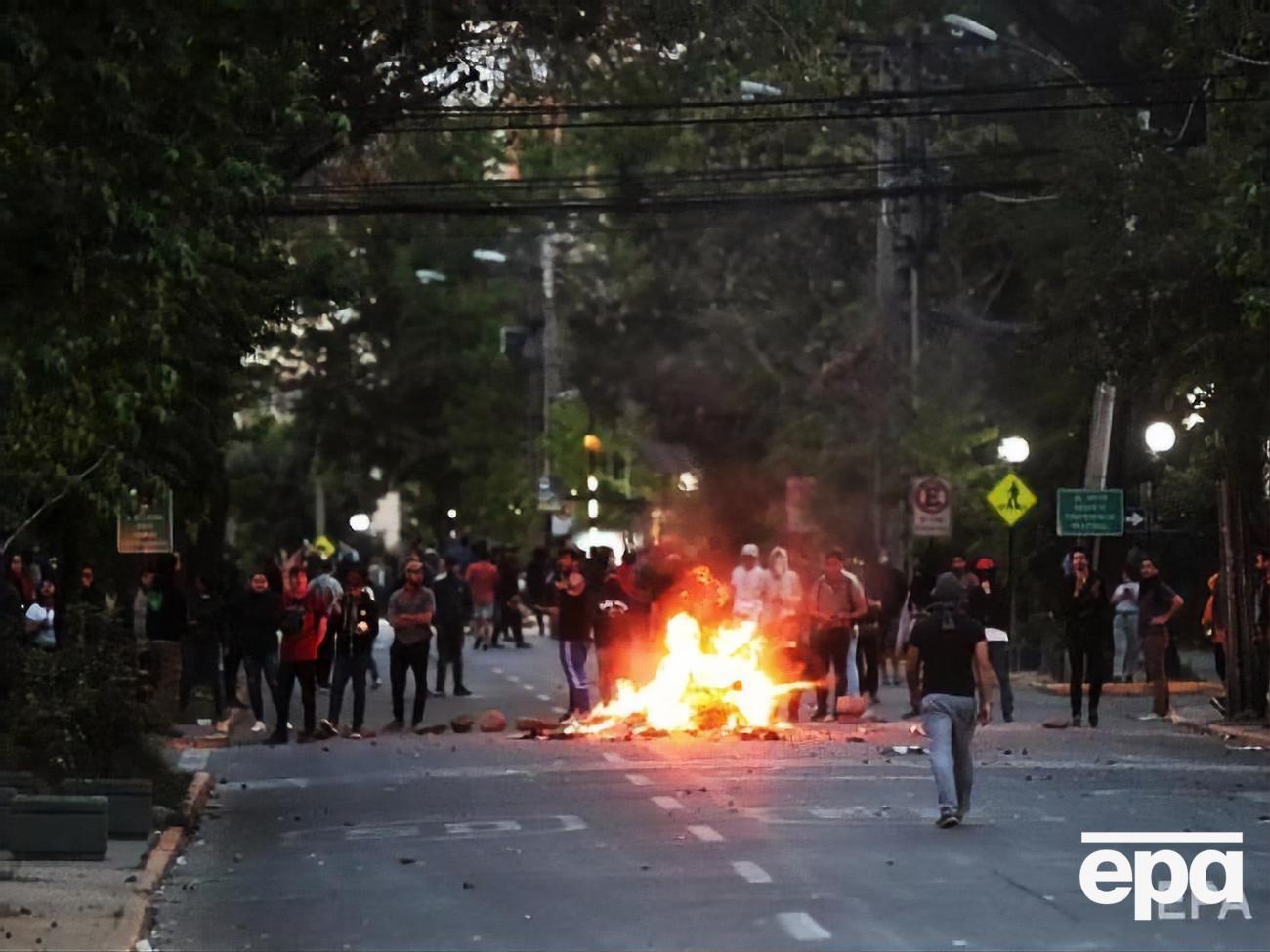 У Чилі через подорожчання проїзду в метро розпочалися загальнонаціональні протести