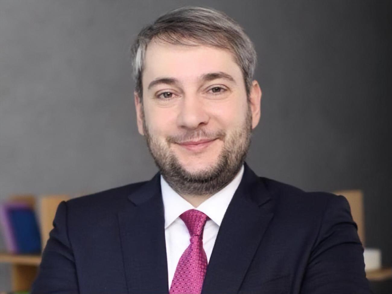 20 жовтня Бно-Айріян подав у відставку