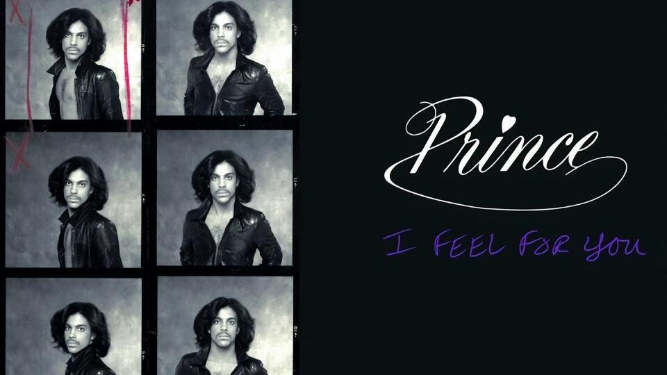 Трек сопроводили черно-белыми снимками Принса