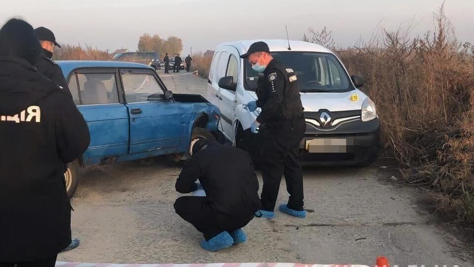 Невідомі відкрили стрілянину в Княжичах і зникли