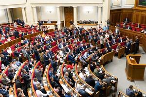 За даними Лещенка, нардепам від "Слуги народу" могли заплатити приблизно по $30 тис. за відмову від голосування