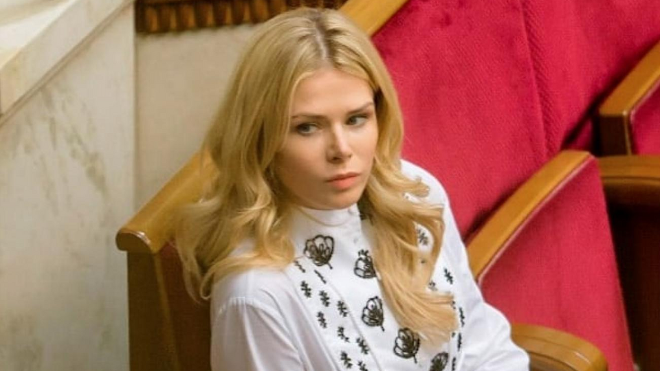 Татьяна Донец: Коллектив доверился: пригласили петь одно, попросили спеть другое