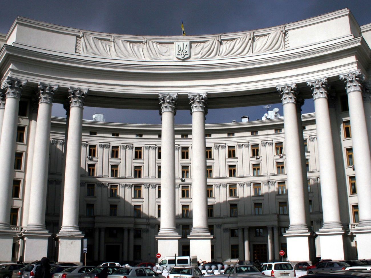 МЗС України: Закликаємо міжнародну спільноту засудити незаконне позбавлення волі Асєєва