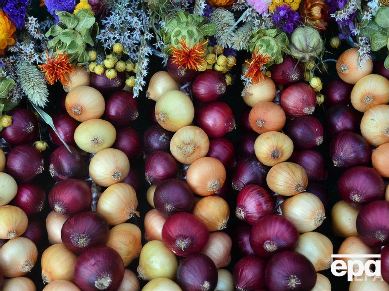 Лук должны поставить в село Безугловка