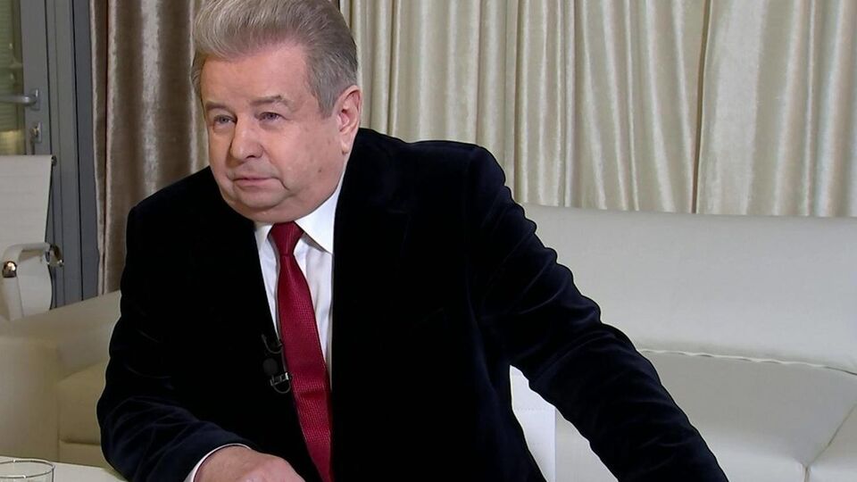 Михаил Поплавский: Когда при Януковиче меня хотели снять, я закрыл университет, всех отпустил в отпуск и уехал
