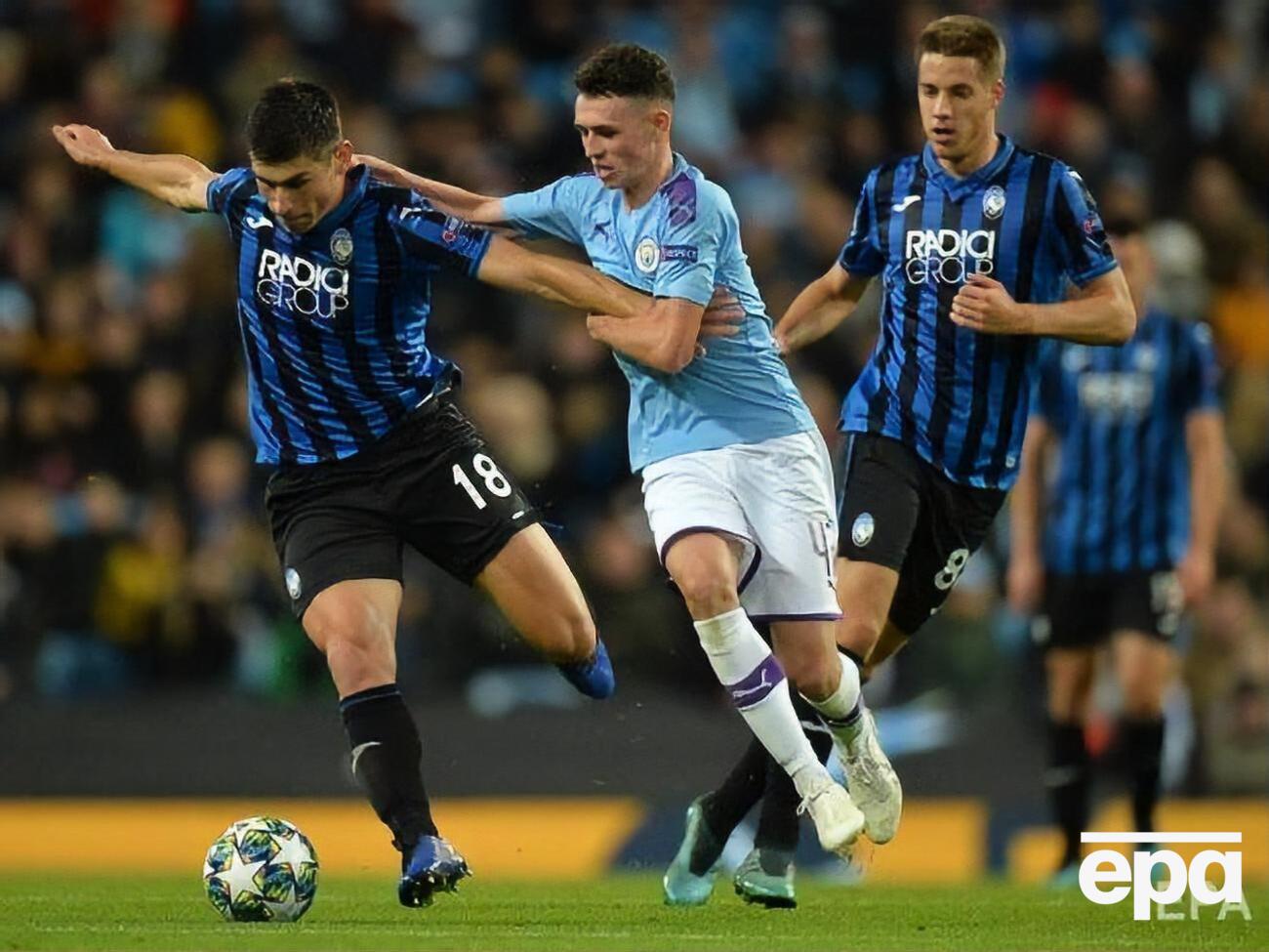 Малиновский (слева) забил гол в ворота "Манчестер Сити"