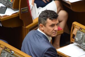Тищенко был избран в народные депутаты в округе №219 в Киеве от партии "Слуга народа"