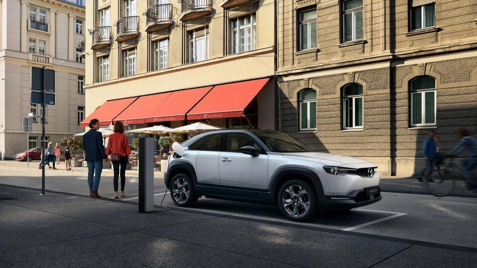 Mazda представила первый электрокар СХ-30