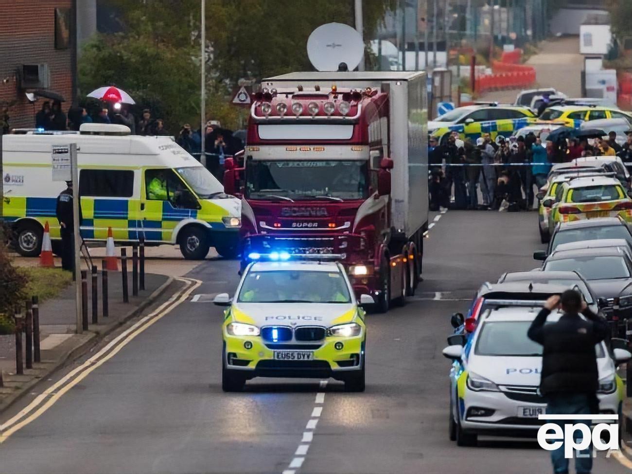 Фура была зарегистрирована на компанию, принадлежащую ирландке