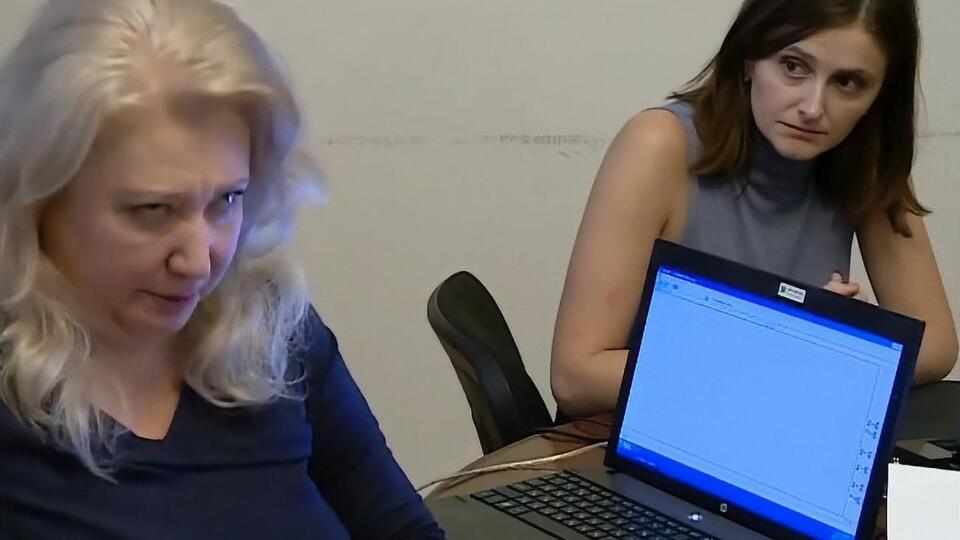 Василевську-Смаглюк (на фото праворуч) протестували на поліграфі 24 жовтня