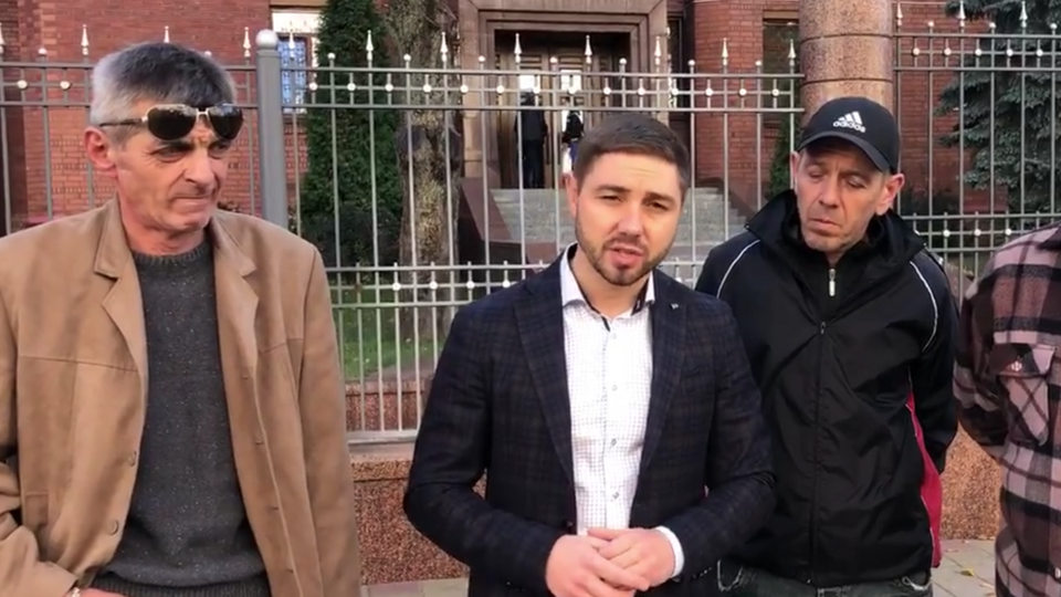 Горошинський (другий ліворуч) стверджує, що допит проводили на запит Генпрокуратури України