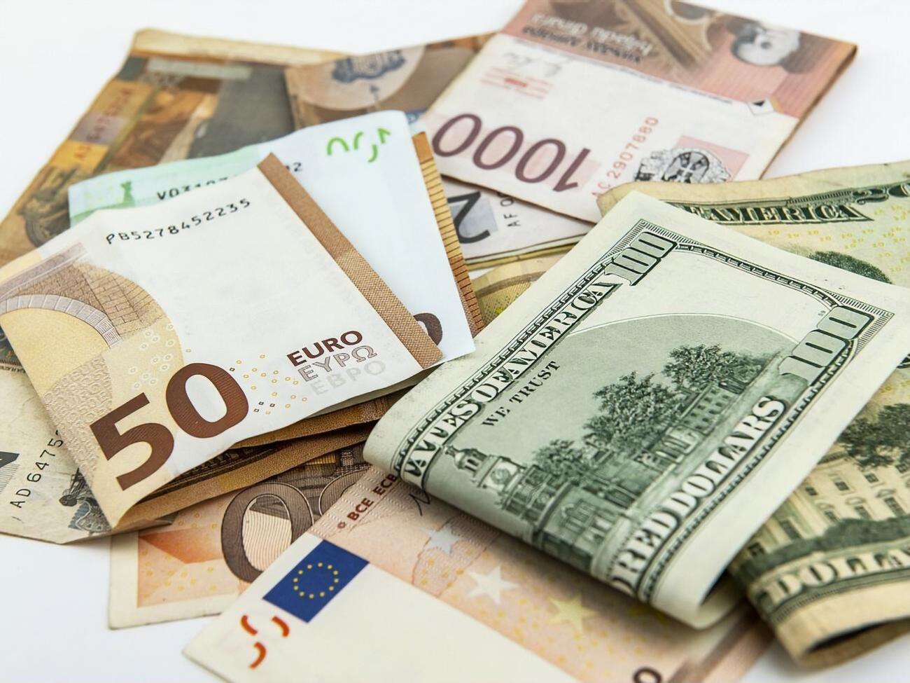 НБУ встановив курс валют на 25 жовтня