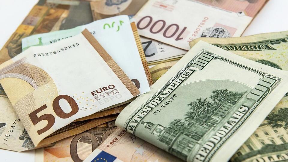 НБУ установил курс валют на 25 октября