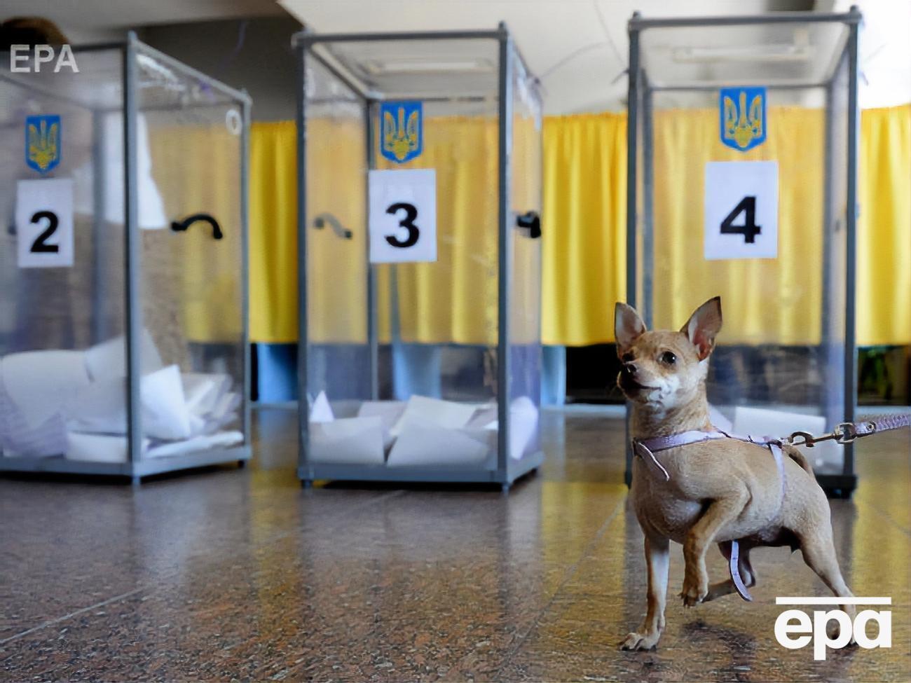 За словами голови ЦВК Олега Діденка, дострокові місцеві вибори в Україні можуть провести в окремих містах