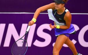 В полуфинале Завацкая сыграет с черногоркой