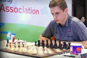 Штембуляк набрал девять очков из 11