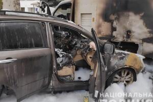 В результате поджога машины таможенника никто не пострадал